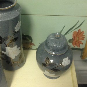 Lovely 4-Piece Decorative Set - Oriental Style 4