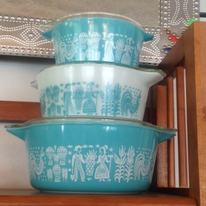 Pyrex - Turquoise Amish Butterprint - Stacked 3