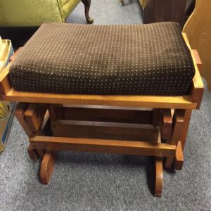 02-12-hassock-brown-platform-4