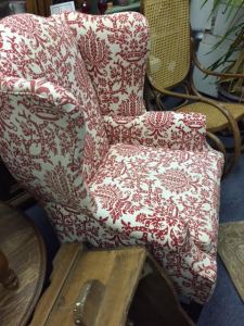 wingback-red-white-5